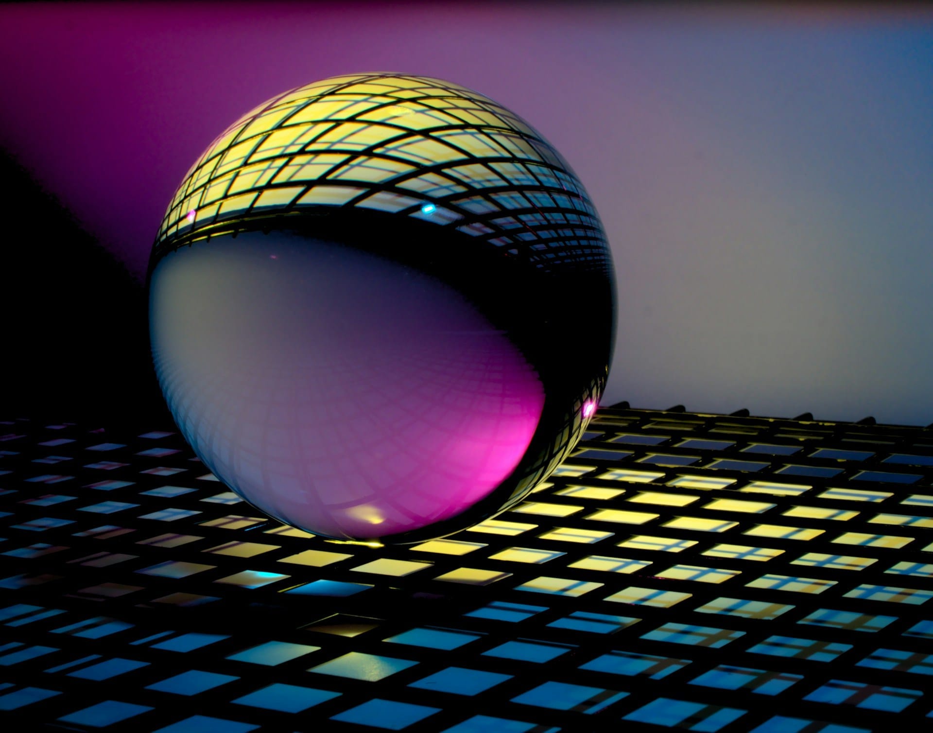 Quantum Computing at a glance: What, Why, When and Where are we now?